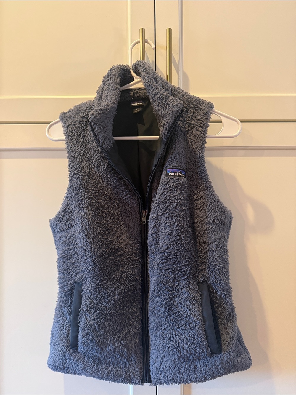 Patagonia Women's Blue-Gray Teddy Fleece Vest small